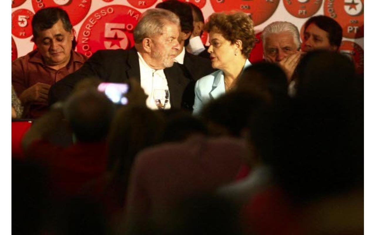 Lula procura FHC para conter impeachment de Dilma, diz jornal