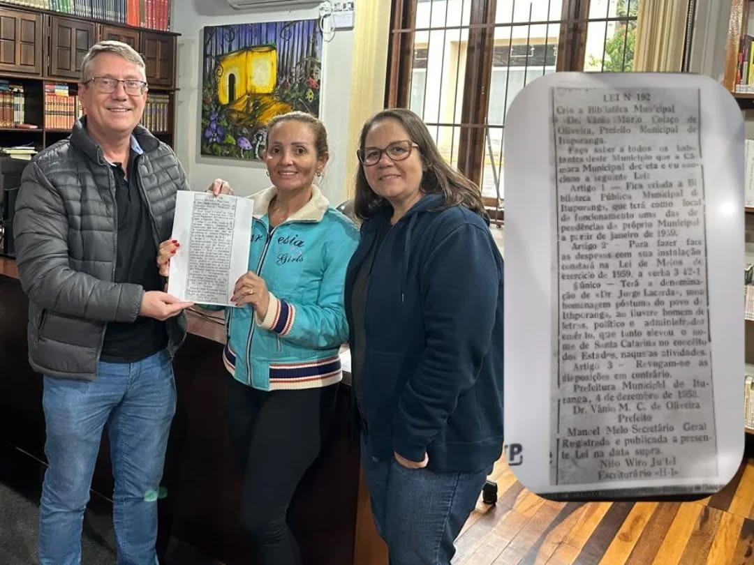 Biblioteca de Ituporanga recebe “Certidão de Nascimento”, datada de 1959