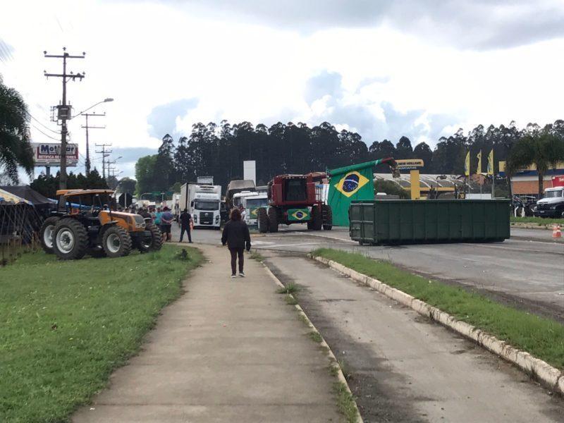 Bloqueios em rodovias de SC chegam ao fim após quatro dias 