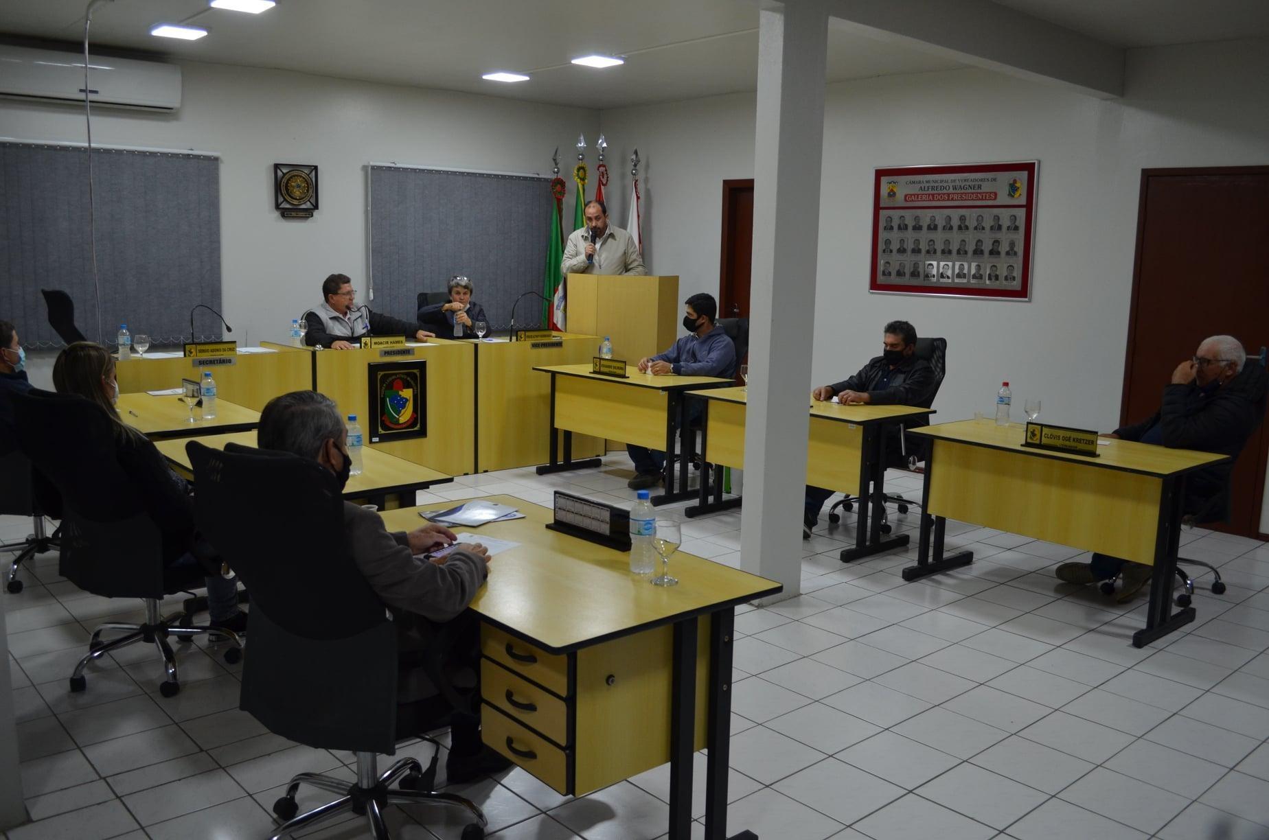 Vereadores de Alfredo Wagner cobram contratação de ginecologista para atender na cidade