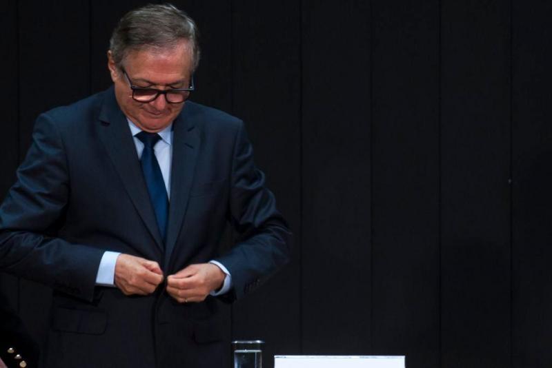 Bolsonaro demite Ricardo Vélez e anuncia Abraham Weintraub como ministro da Educação