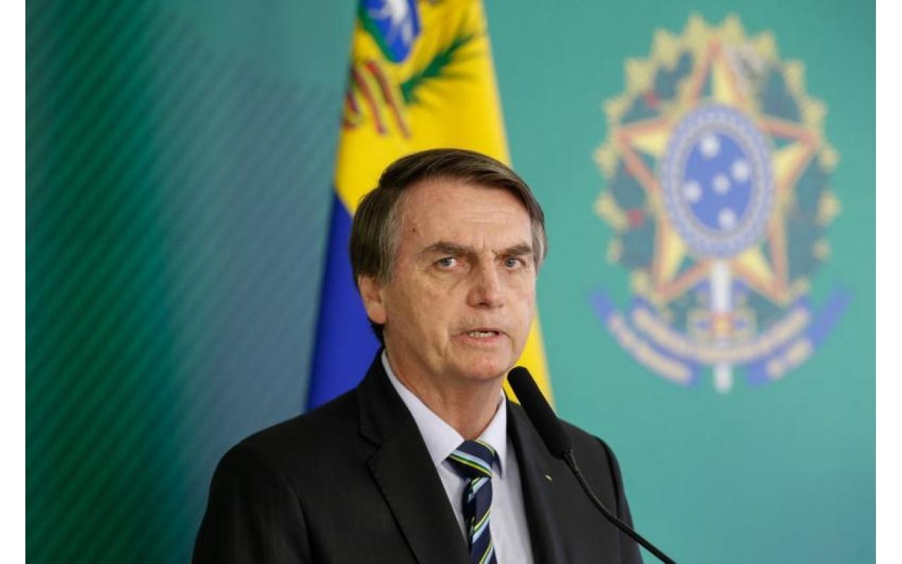 Bolsonaro diz que aposentadoria dos militares não terá distinção de postos ou graduações