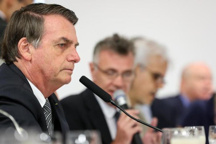 Bolsonaro diz que vai à ONU "nem que seja de cadeira de rodas" para falar sobre Amazônia 