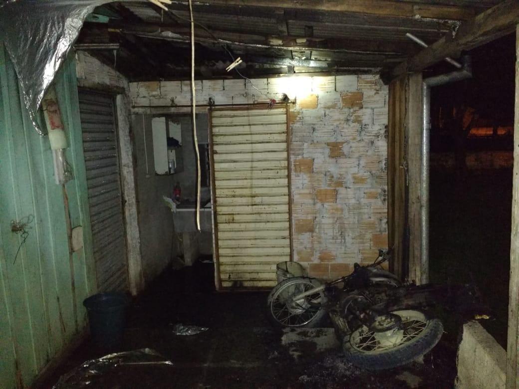 Bombeiros atendem possível incêndio criminoso em Ituporanga 