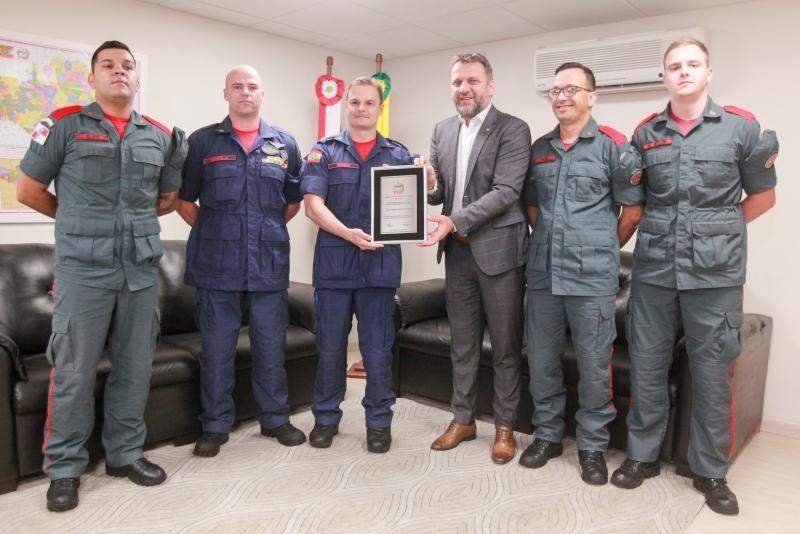 Bombeiros de Ituporanga recebem moção de aplauso da Assembleia Legislativa de Santa Catarina