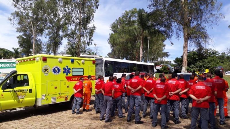 Bombeiros voluntários de SC desmentem boatos de dispensa das equipes em Brumadinho