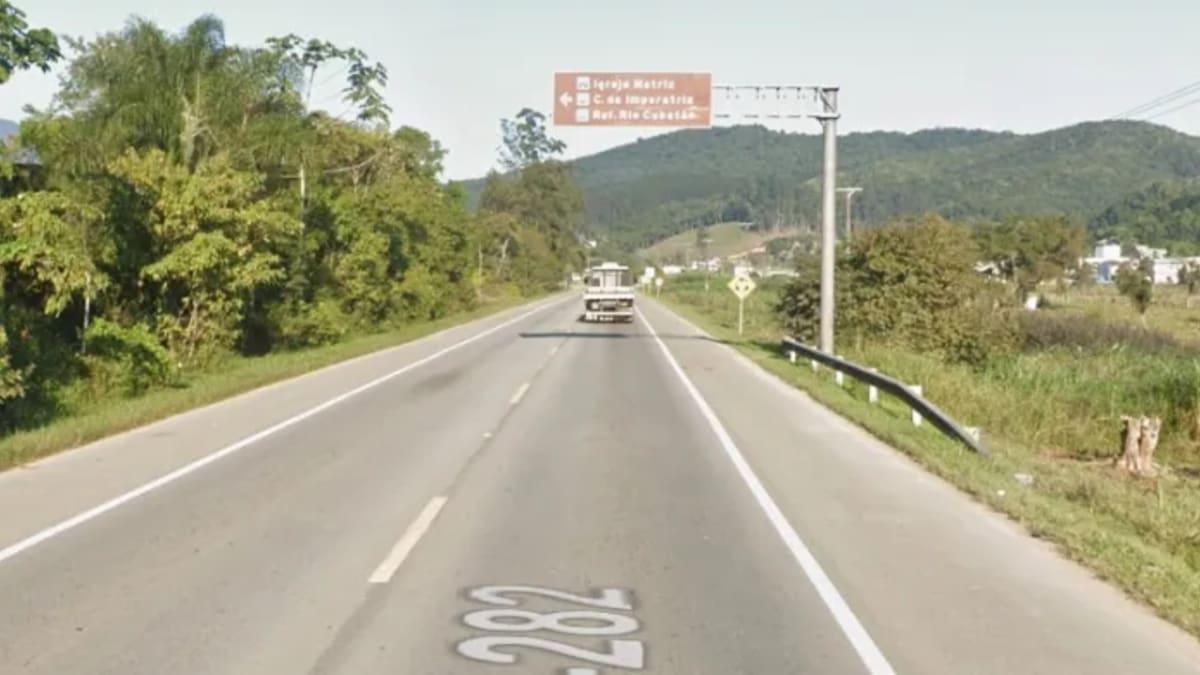 BR-282 tem sistema Pare e Siga entre Rancho Queimado e Alfredo Wagner