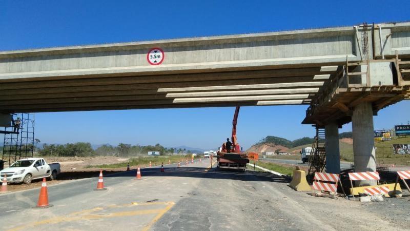 BR-470 ficará com o trânsito em sistema siga e pare nesta quarta-feira, em Ilhota