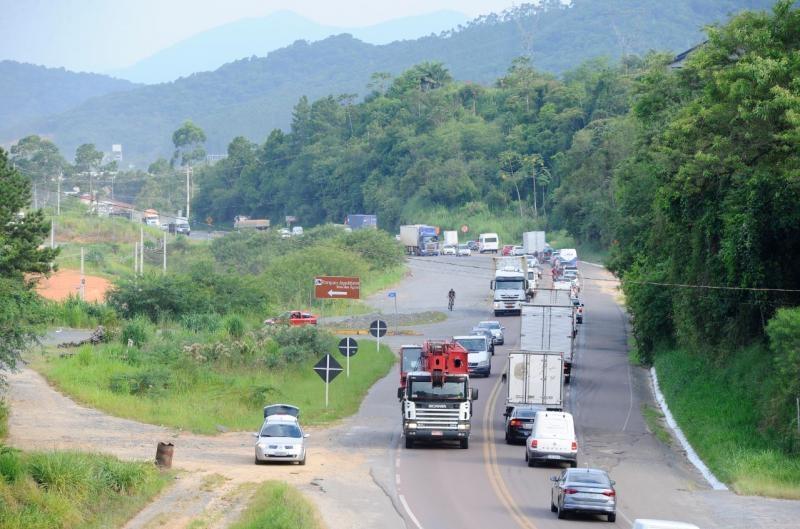 BR-470 será interditada novamente para detonação de rochas em Gaspar
