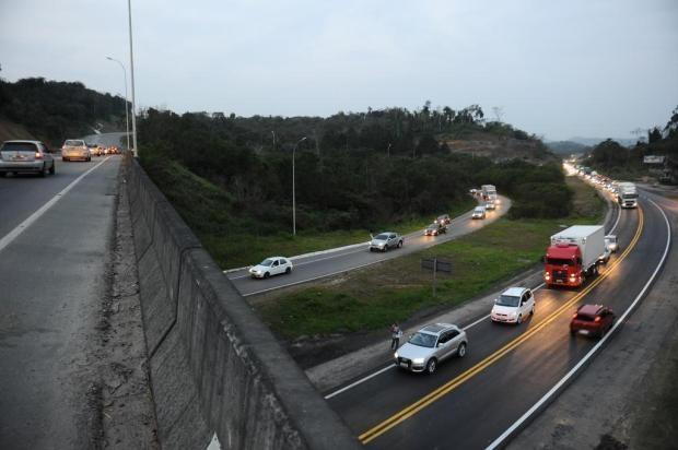 BR-470 terá interdição para detonação de rochas em Blumenau nesta terça-feira