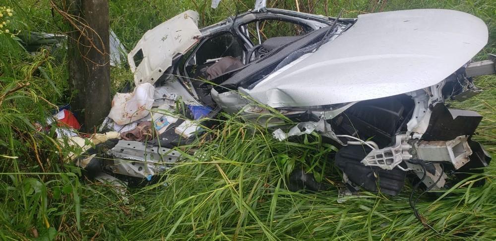 BR 470: Três pessoas da mesma família morrem após carro bater de frente com caminhão em Pouso Redondo