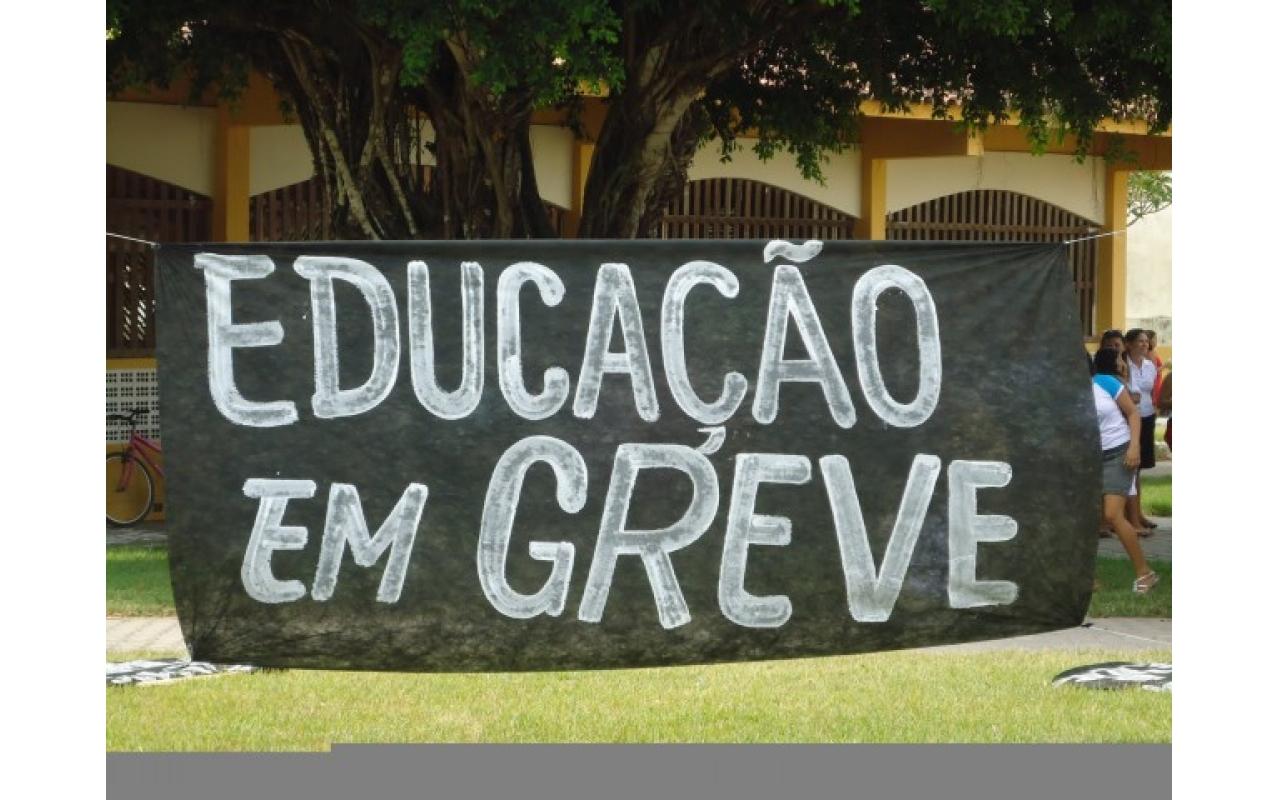 Professores da rede estadual de ensino de Alfredo Wagner aderem à paralisação estadual
