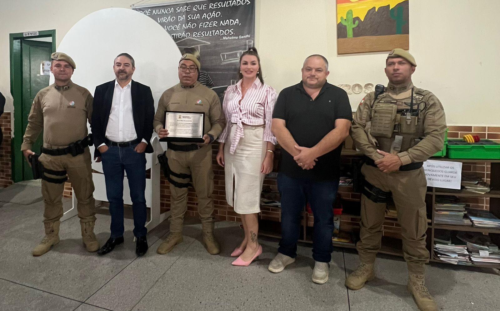 Cabo da Polícia Militar é homenageado em Alfredo Wagner por ato de bravura