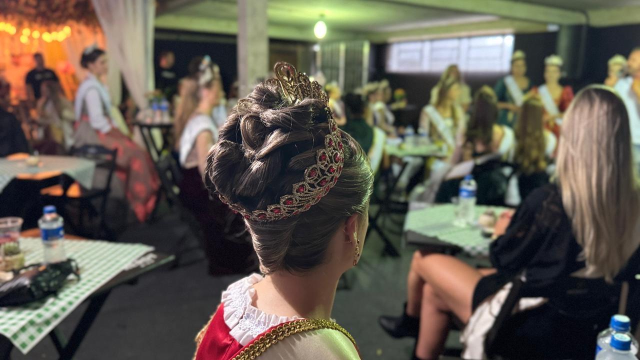 Café da Realeza reúne representantes de todo o estado na Festa da Cebola