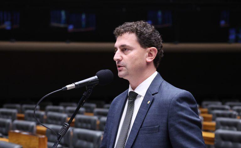 Câmara aprova projeto que exige aval do Ministério da Agricultura para normas que afetem o agro