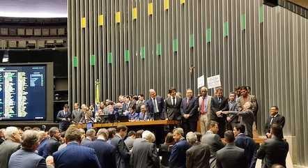 Câmara aprova reforma tributária que agora vai ao Senado