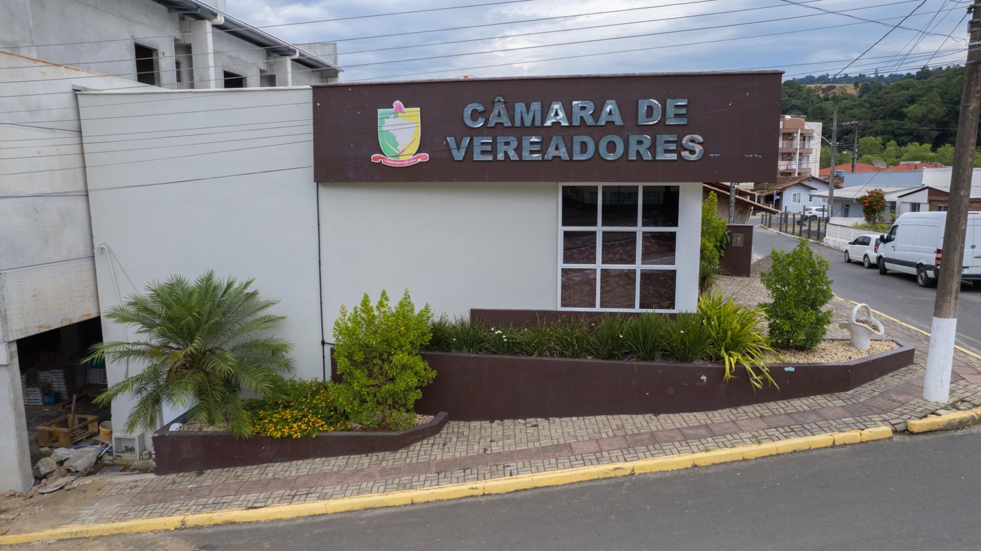 Câmara de Aurora discute sobre atendimento de profissional psicólogo para crianças neurodivergentes e projetos voltados à saúde e infraestrutura
