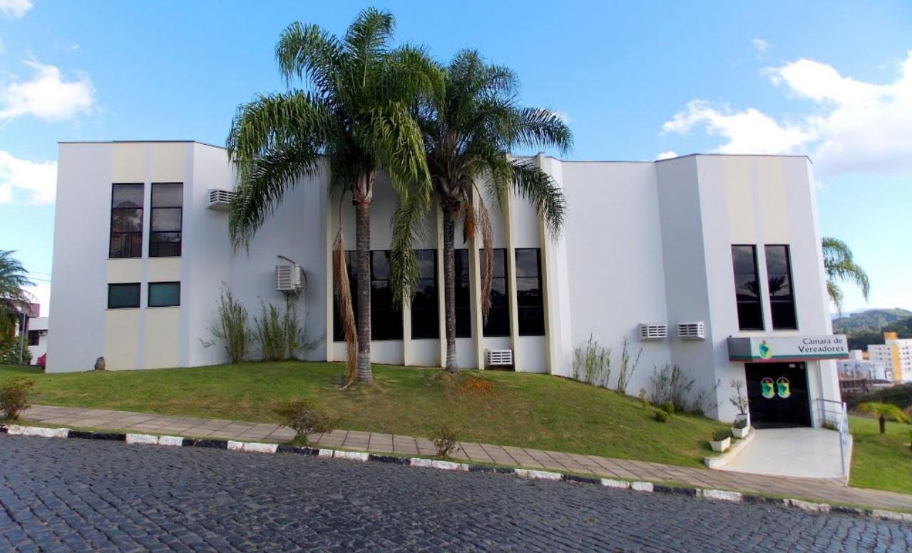 Câmara de Vereadores de Ituporanga segue parecer do TCE/SC e rejeita contas de 2012 do prefeito Lorinho
