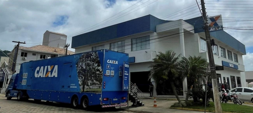 Caminhão CAIXA chega em Rio do Sul para reforçar o atendimento