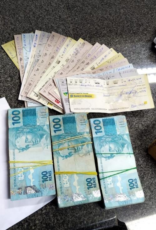 Caminhoneiro tem 14 mil reais furtado de caminhão estacionado em posto de combustíveis no Alto Vale