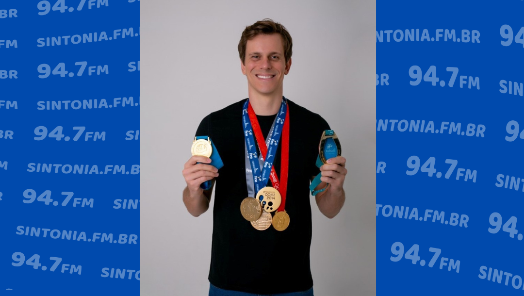 Campeão mundial de natação Cesar Cielo realiza palestra em Ituporanga