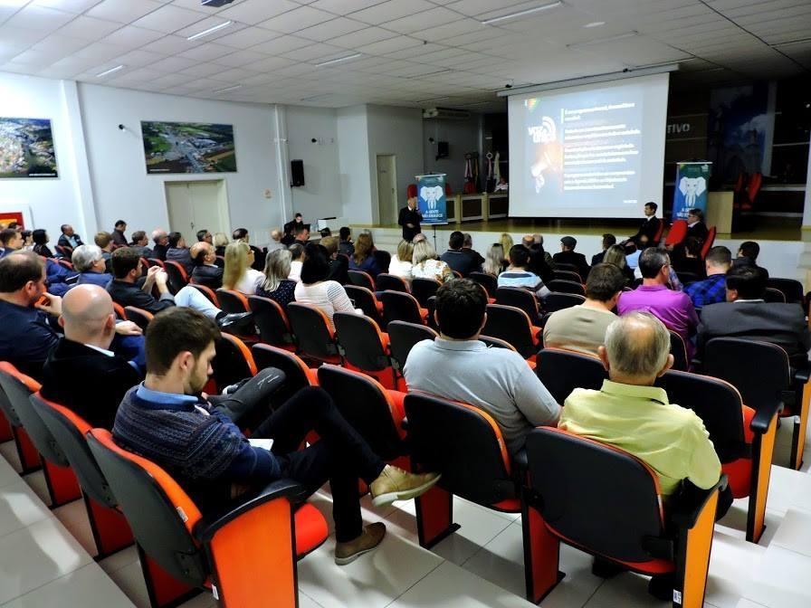 Candidatos recebem cartilha com reivindicações do Alto Vale