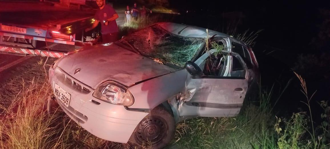 Capotamento deixa motorista ferido na SC-350, em Alfredo Wagner