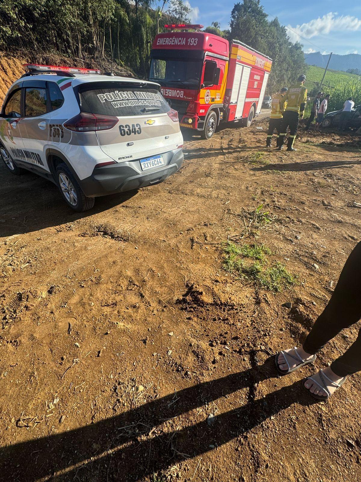 Capotamento mobiliza equipes de resgate em Rio do Jango, em Petrolândia