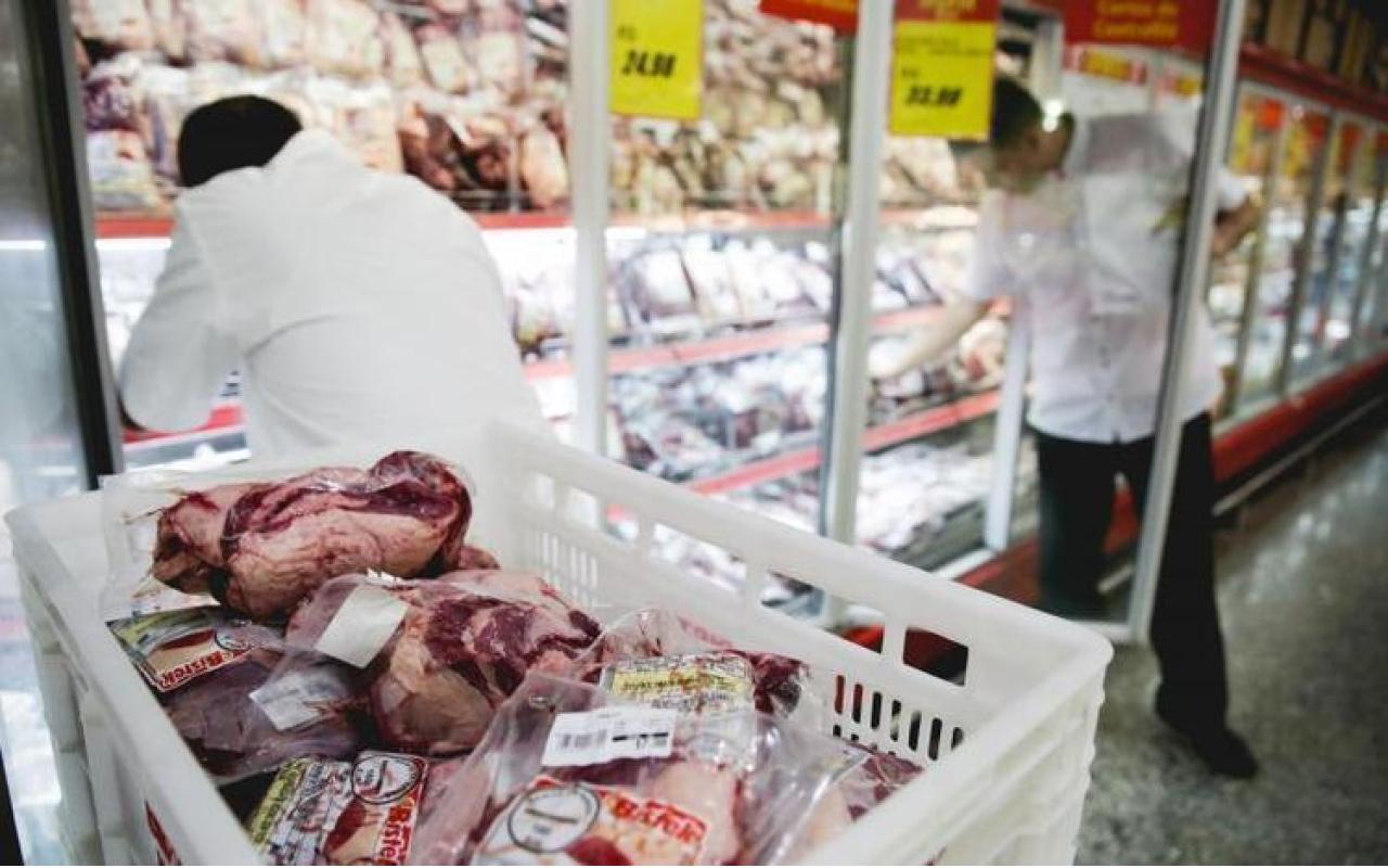 Carne vermelha fica até 40% mais cara em SC; produto local está indo para a China