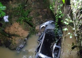 Carro cai de ponte e mulher perde a vida em Petrolândia