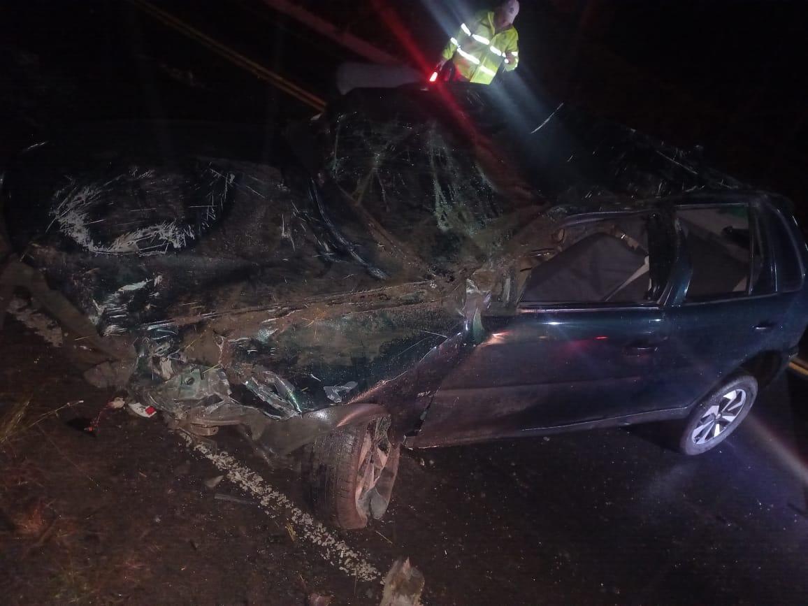 Carro capota após sair da pista na SC-350 em Ituporanga