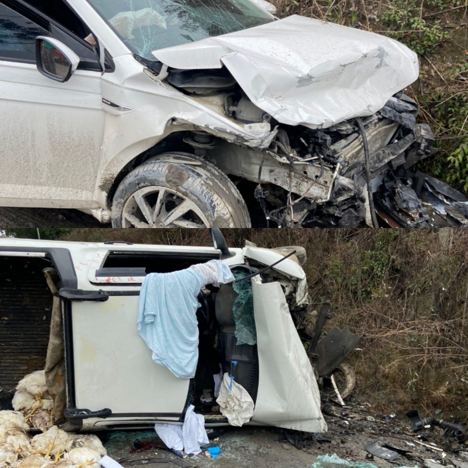 Carros batem de frente em acidente em Ituporanga na manhã desta segunda-feira (19)