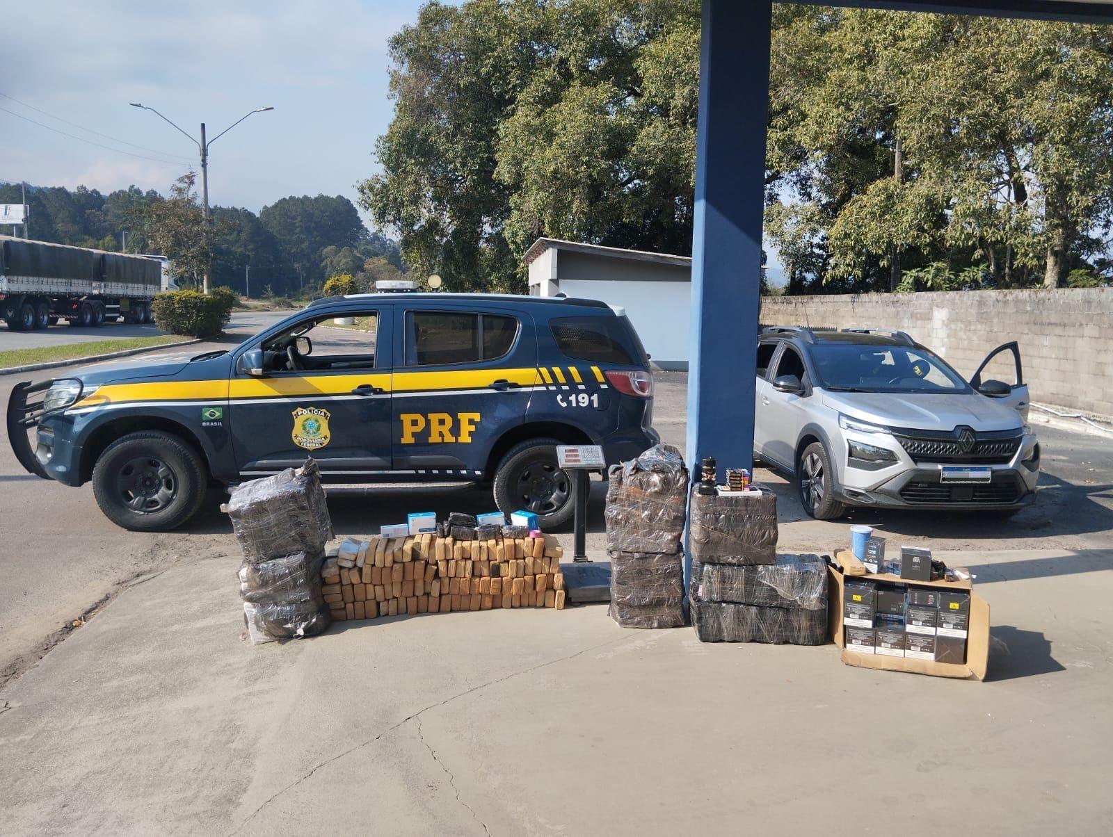 Casal é preso com mais de 230 quilos de maconha e anabolizantes pela PRF em Rio do Sul