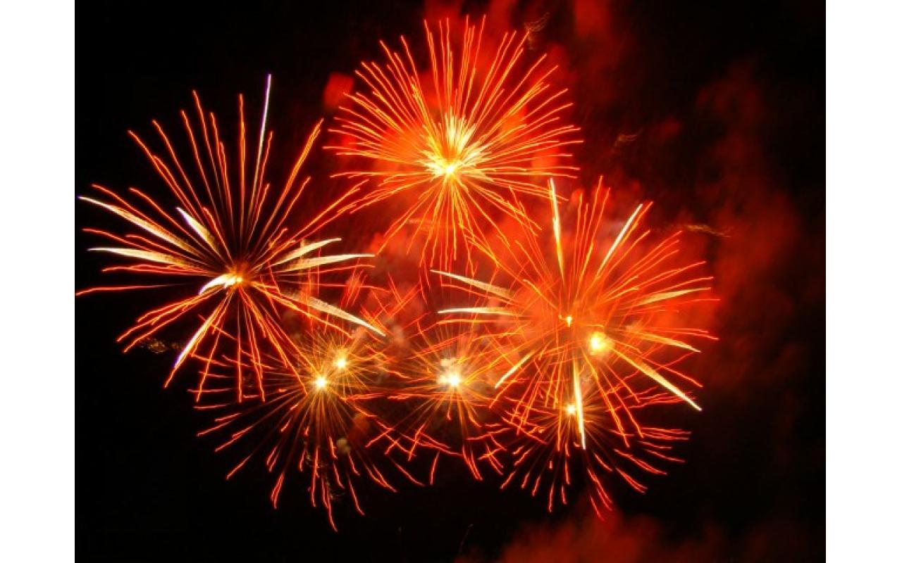 Confira algumas orientações na hora de soltar fogos de artifício na virada do ano