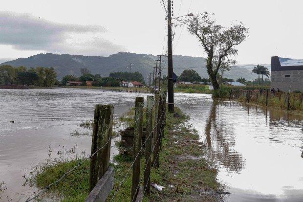 Postos de Atendimento da Celesc em Atalanta, Aurora e Chapadão do Lageado foram afetados devido às chuvas