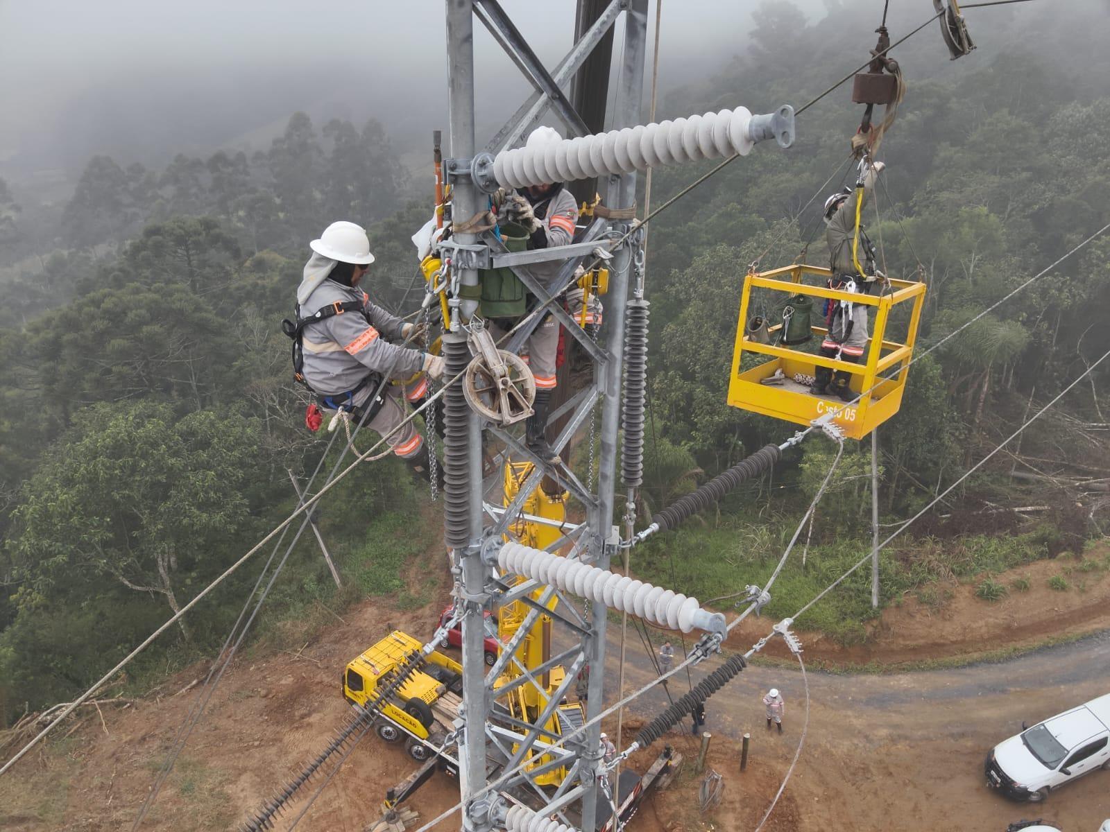 Celesc realiza operação emergencial em Ituporanga e garante energia a 17 mil unidades