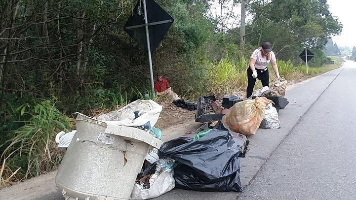 Cerca de 30 km de margens de rodovias foram limpas em Imbuia