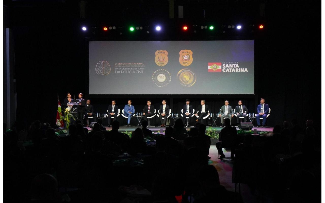 Chefes da Polícia Civil de todo o país debatem inteligência e tecnologia em Santa Catarina