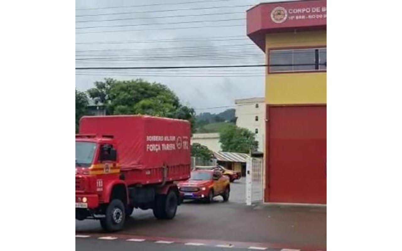 CHUVA: Força Tarefa do Batalhão do Corpo de Bombeiros de Rio do Sul parte para prestar auxílio no Litoral Norte