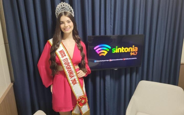 Cibeli Cristini Conaco é coroada Miss Ituporanga 2024