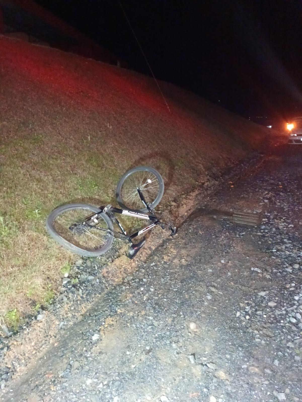 Ciclista é atropelada e fica gravemente ferida em Imbuia 