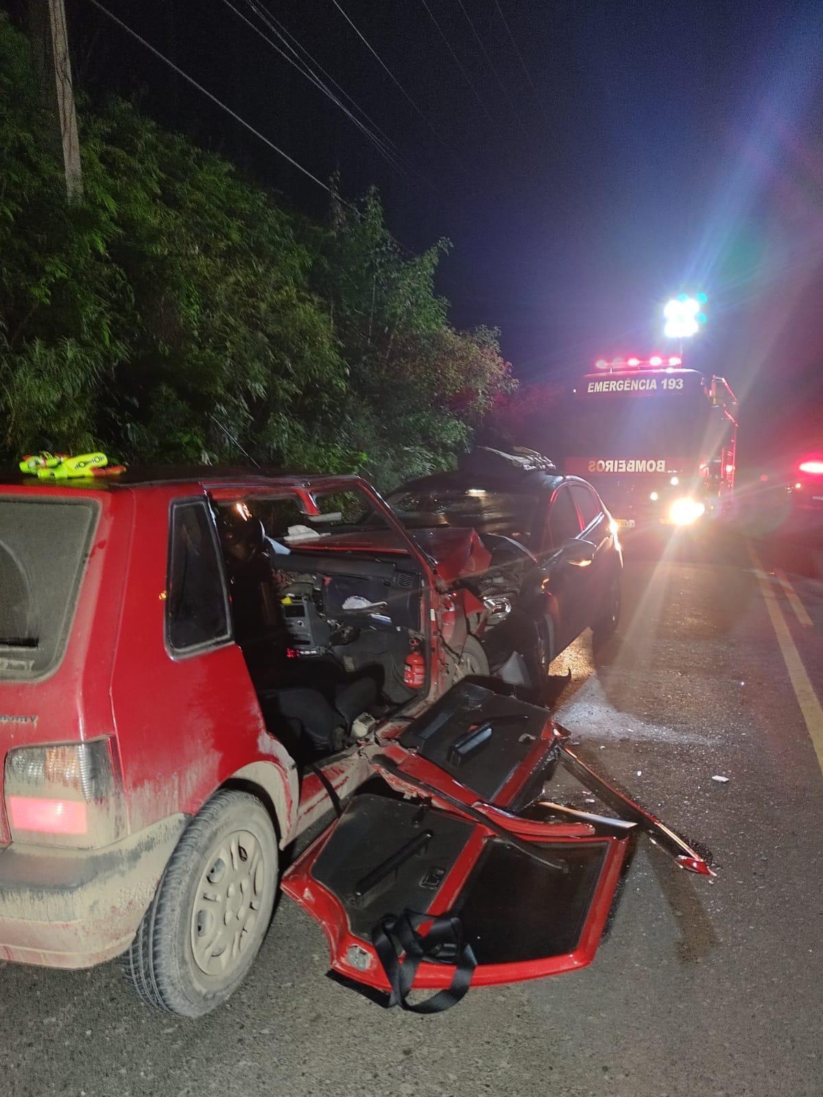 Colisão deixa quatro feridos na SC-110 em Petrolândia