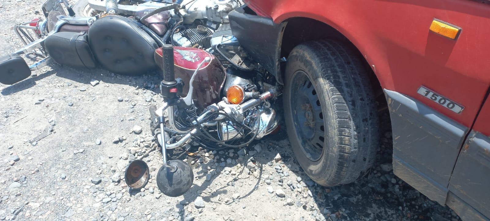 Colisão frontal deixa dois motoristas feridos na SC-350, em Ituporanga