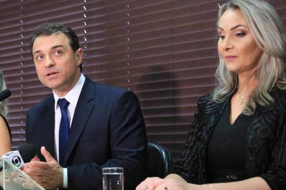 Comissão aprova por unanimidade relatório que pede impeachment do governador Moisés