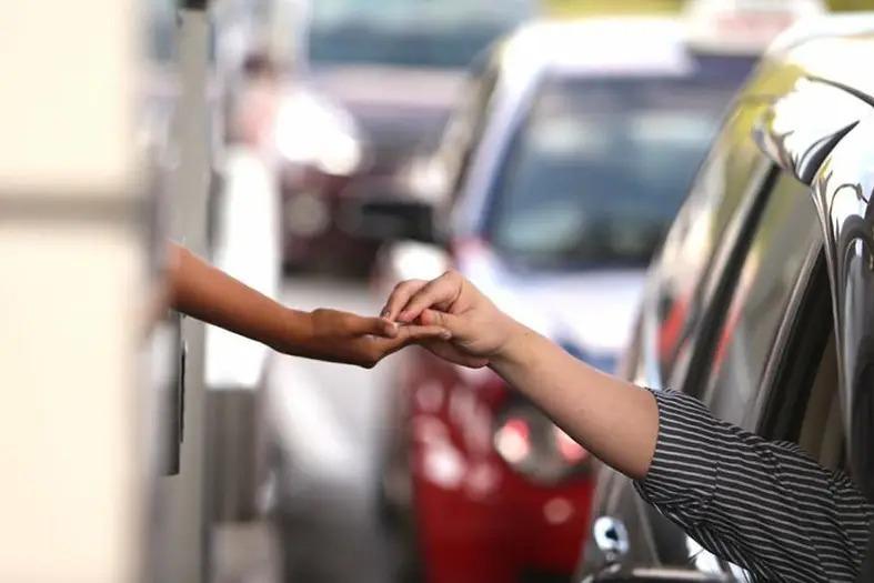 Comunidade Autista de Ituporanga promove pedágio para pagar consultas de crianças autistas
