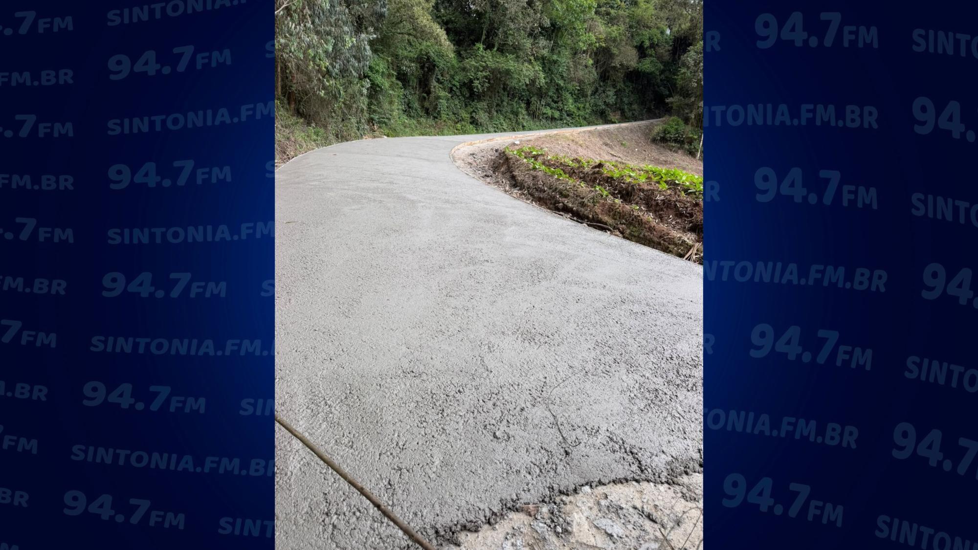 Concretagem é feita no Morro de São Wendelino, em Alfredo Wagner