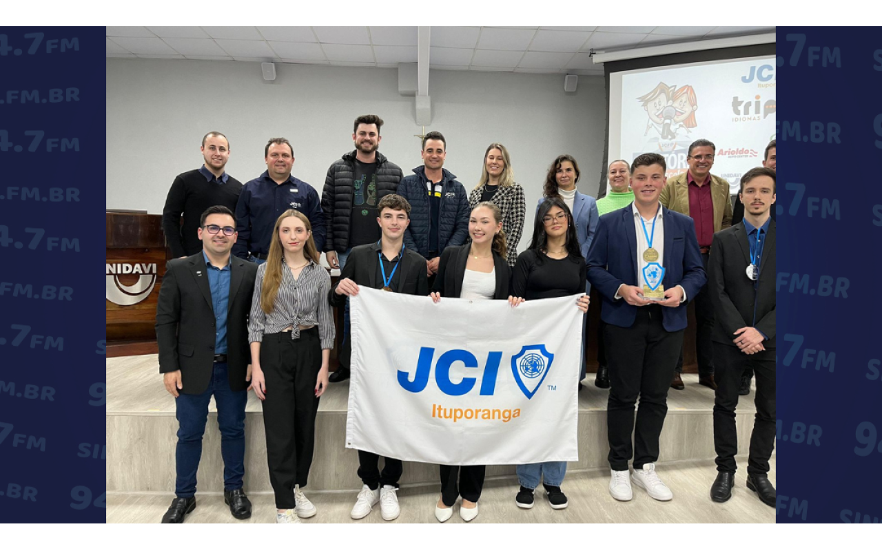Concurso "Oratória nas Escolas" da JCI de Ituporanga classifica segundo competidor para fase estadual