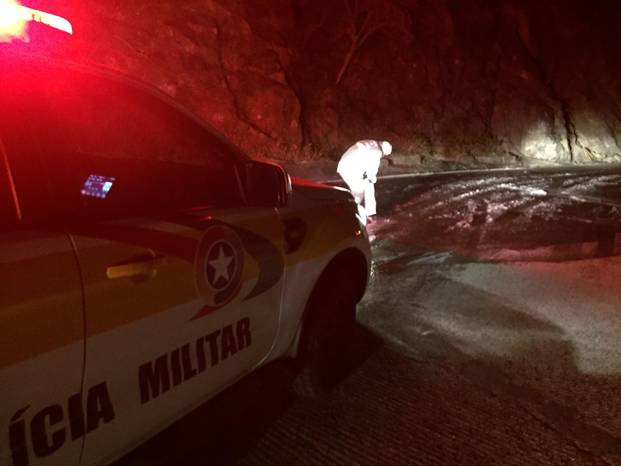 Congelamento em pontos da SC-390 na Serra do Rio do Rastro