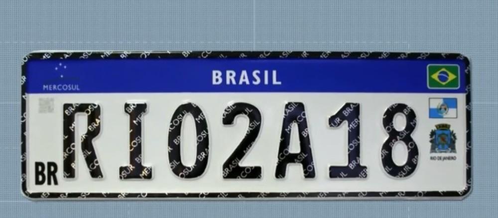 Contran acata decisão de tribunal e suspende placas do Mercosul