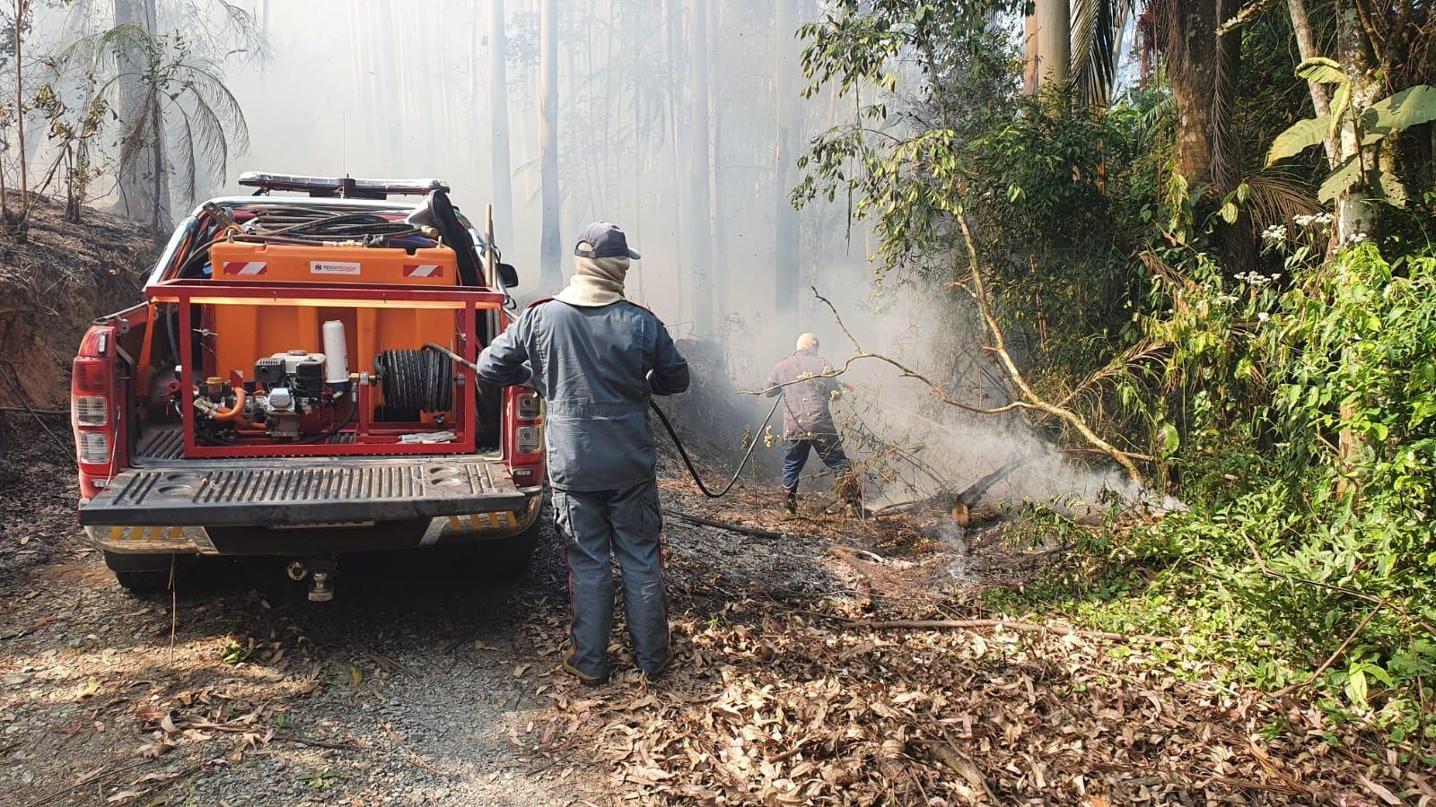 Corpo de Bombeiros de Ituporanga trabalha em quatro ocorrências de incêndio em uma única tarde